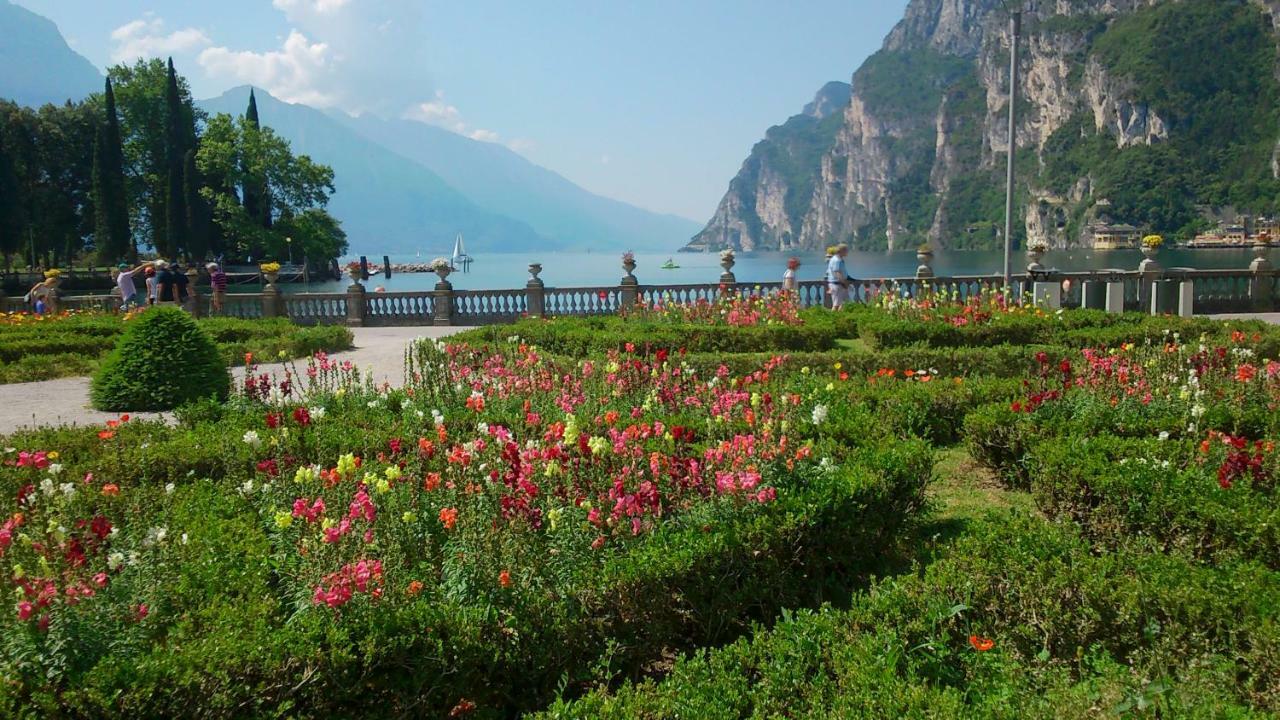 Appartamento Angi - Lago & Vacanza Attiva ريفا ديل غاردا المظهر الخارجي الصورة