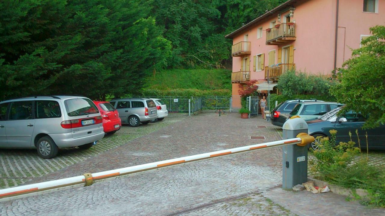 Appartamento Angi - Lago & Vacanza Attiva ريفا ديل غاردا المظهر الخارجي الصورة